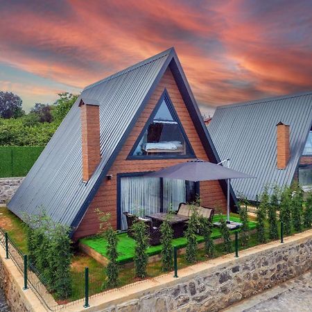 Ganita Travel Bungalov ทรับซอน ภายนอก รูปภาพ