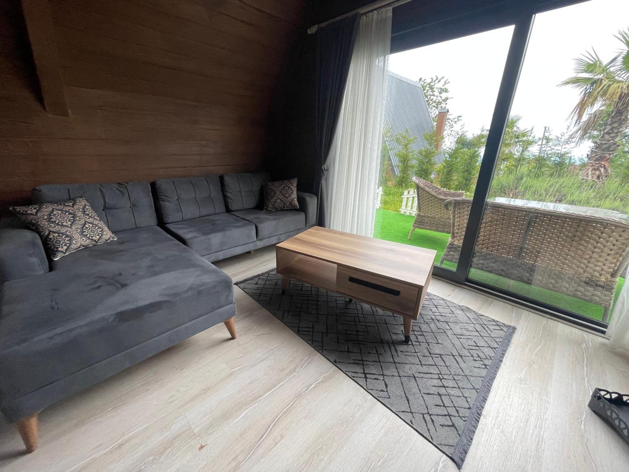 Ganita Travel Bungalov ทรับซอน ภายนอก รูปภาพ