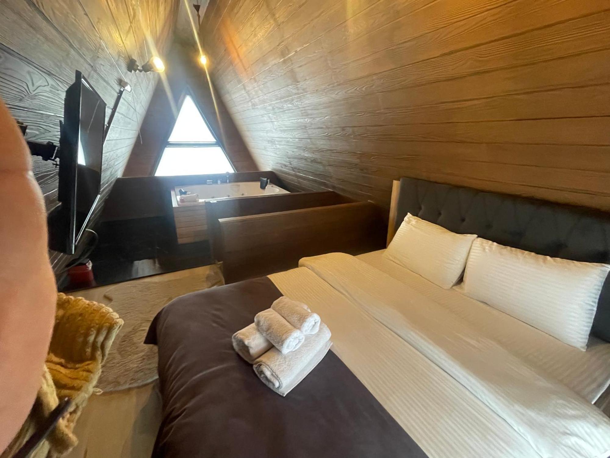 Ganita Travel Bungalov ทรับซอน ภายนอก รูปภาพ